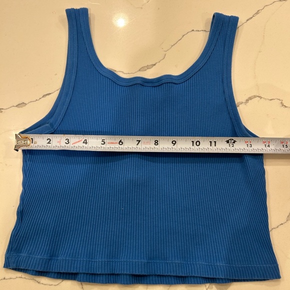 Women’s Uniqlo crop Henley tank size xl - Picture 6 of 7